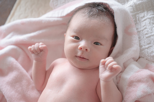 新生児期から3ヶ月頃までに必要な基本アイテムとは？