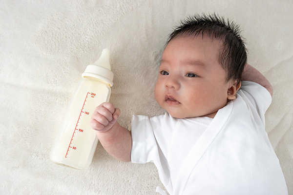 母乳とミルクの違い
