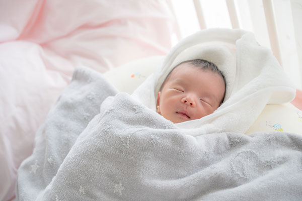 新生児の睡眠トラブルを解決するための心得と注意点