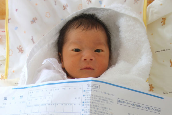 赤ちゃんが生まれたらやること：出産後の手続きとチェックリスト