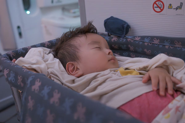 赤ちゃんとの機内での過ごし方