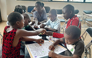 ウガンダで使われるお金の学習